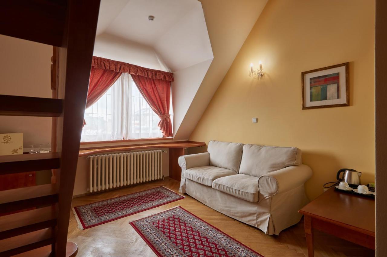 Готель Fleur De Lis 4*